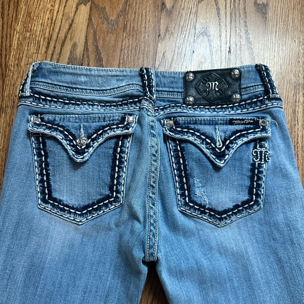 Miss Me Jeans Womens Size 30 Boot Cut Easy Distressed Light Wash Flap Pockets - Picture 6 of 10